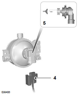 4. Den Stecker abziehen.